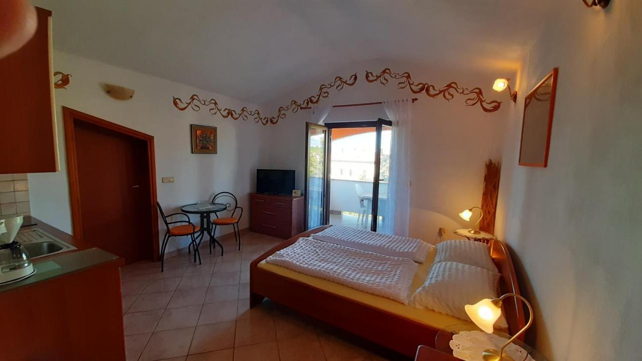 Villa Linet فونتانا المظهر الخارجي الصورة